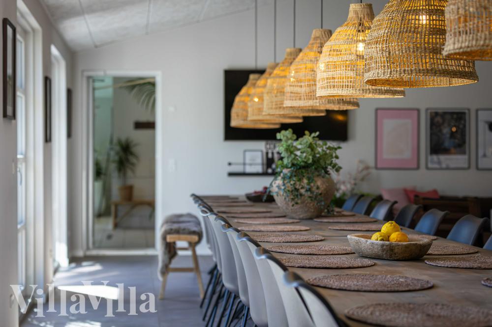 Aufenthaltsraum mit Platz für 30 im Luxusferienhaus Nr. 991.