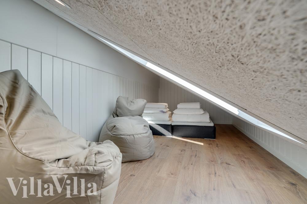 Einige der 16 Schlafgelegenheiten befinden sich im Luxusferienhaus Nr. 972 auf dem ausgebauten Dachboden
