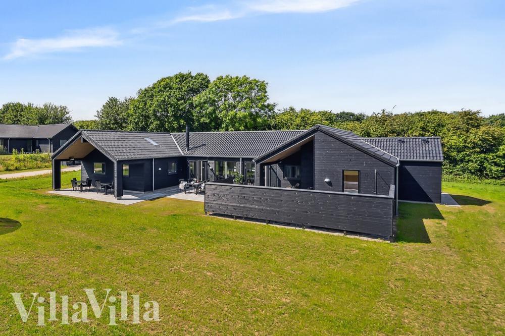 Dieses schöne Poolhaus Nr. 1000 mit Platz für 16 Personen liegt in Nordjütland