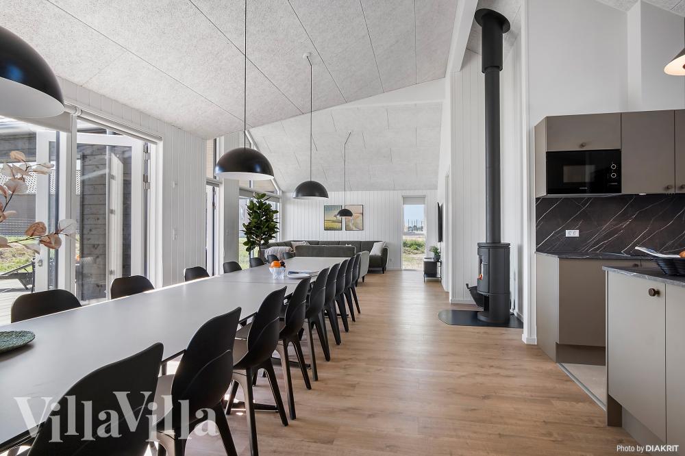 Aufenthaltsraum mit Platz für 18 im Luxusferienhaus Nr. 921.