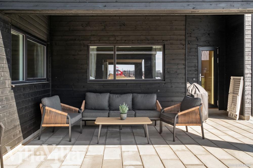 Das Luxusferienhaus Nr. 921 hat eine tolle Terrasse, die mit hochwertigen Gartenmöbeln für 18 Personen ausgestattet ist.