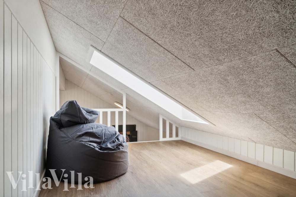 Einige der 14 Schlafgelegenheiten befinden sich im Luxusferienhaus Nr. 999 auf dem ausgebauten Dachboden