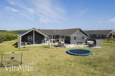 Dieses schöne Poolhaus Nr. 196 mit Platz für 22 Personen liegt in Nordjütland