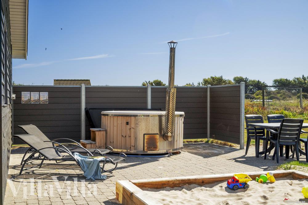 Das Luxusferienhaus Nr. 196 bietet u. a. einen tollen Whirlpool