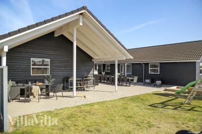 Dieses schöne Poolhaus Nr. 196 mit Platz für 22 Personen liegt in Nordjütland