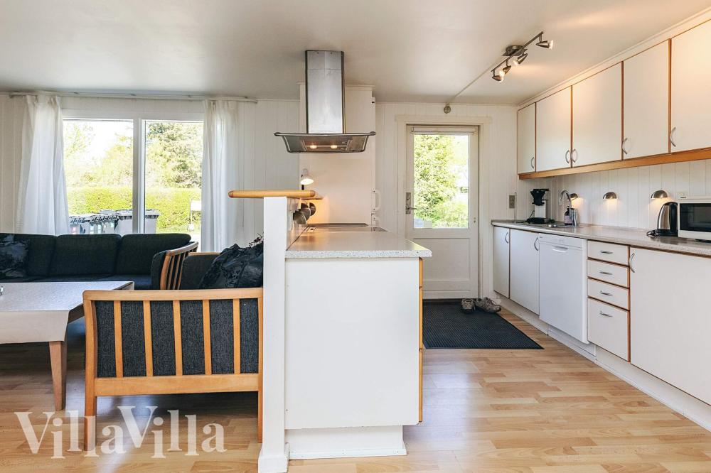 Die Küche in dem Luxusferienhaus Nr. 1003 ist so gut ausgestattet, dass man problemlos Mahlzeiten für 14 Personen zubereiten kann.