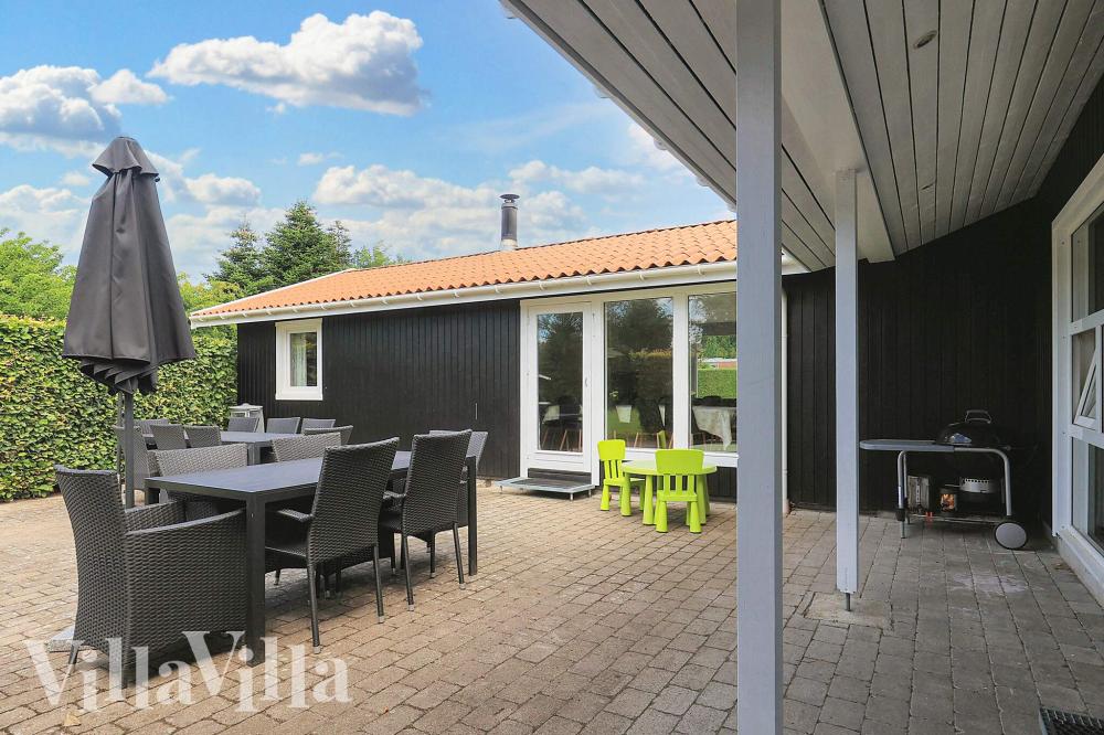 Das Luxusferienhaus Nr. 1003 hat eine tolle Terrasse, die mit hochwertigen Gartenmöbeln für 14 Personen ausgestattet ist.