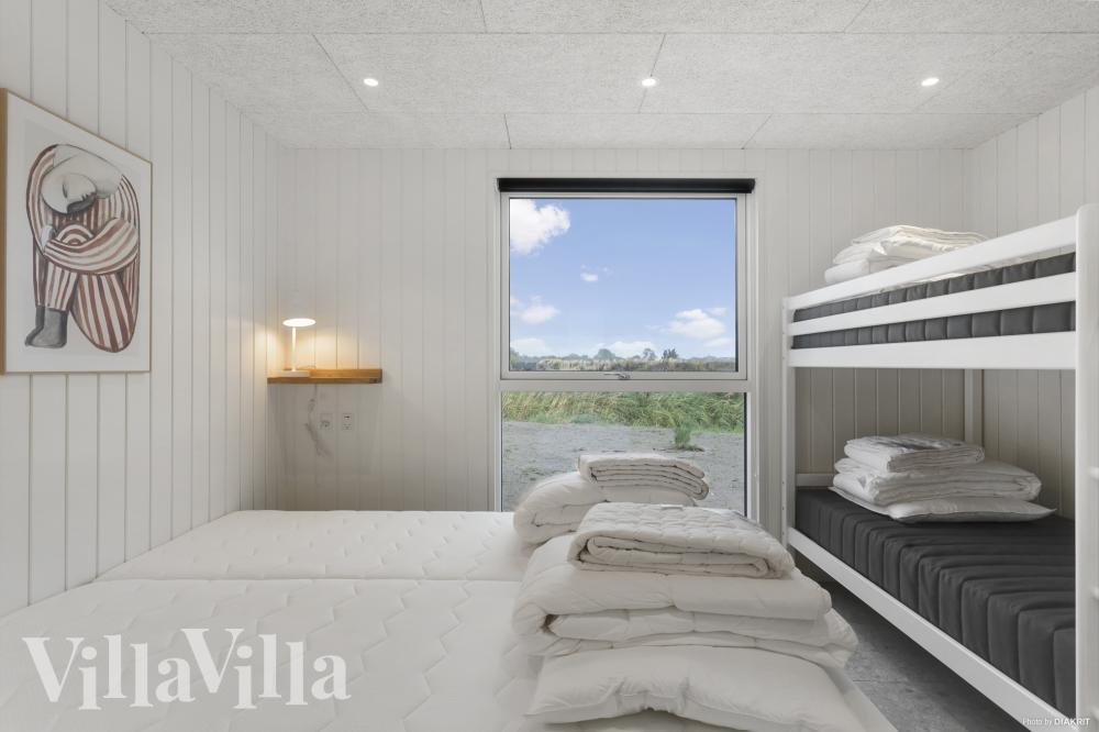 Eines der 10 Schlafzimmer im Luxusferienhaus Nr. 966