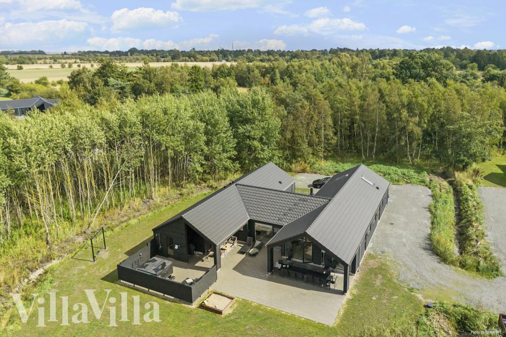Dieses schöne Poolhaus Nr. 912 mit Platz für 18 Personen liegt in Lolland/Falster/Mön