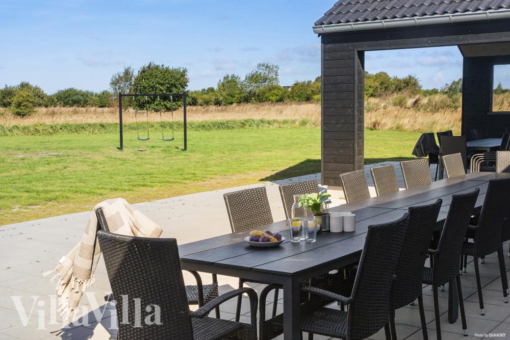 Das Luxusferienhaus Nr. 914 hat eine tolle Terrasse, die mit hochwertigen Gartenmöbeln für 30 Personen ausgestattet ist.