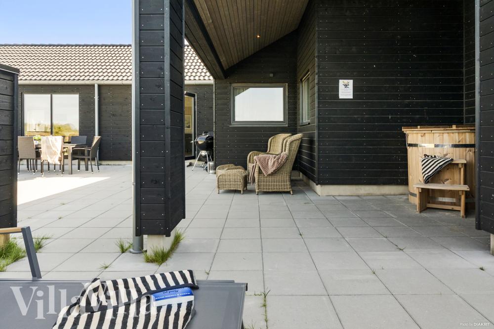 Große Terrasse am Luxusferienhaus Nr. 914 in Lolland/Falster/Mön.