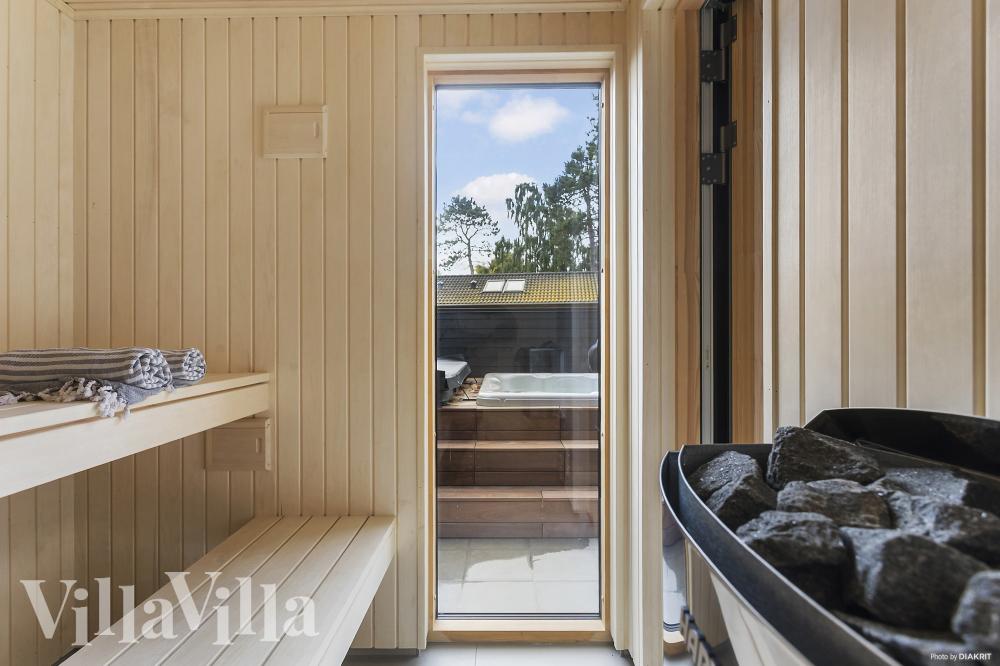 Genießen Sie die heiße Sauna im Luxusferienhaus Nr. 960 für 18 Personen