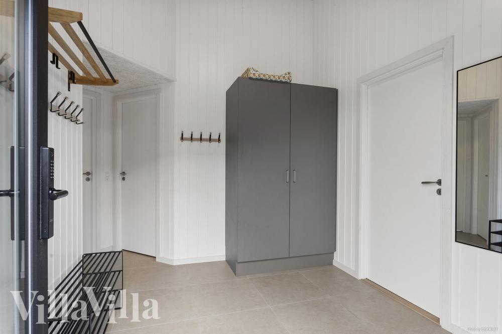Der geräumige Eingangsbereich im Luxusferienhaus Nr. 959 in Nordjütland