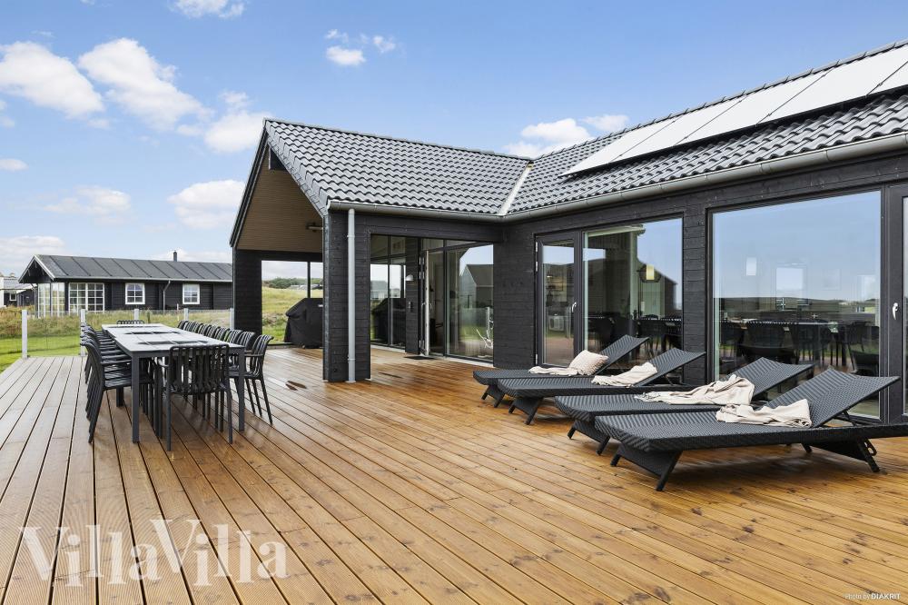 Große Terrasse am Luxusferienhaus Nr. 959 in Nordjütland.