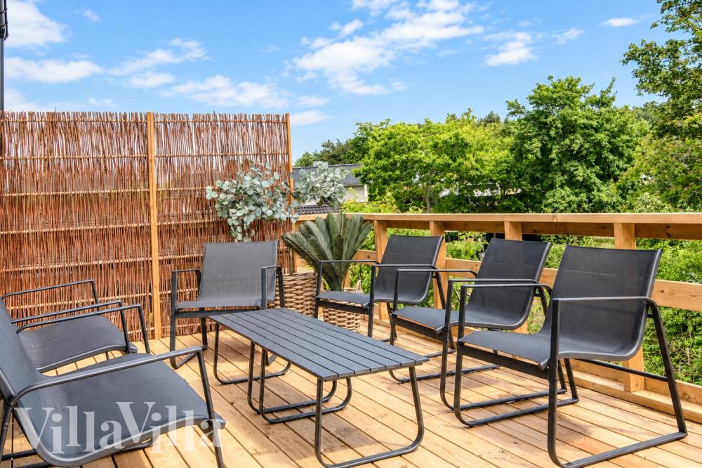 Das Luxusferienhaus Nr. 941 hat eine tolle Terrasse, die mit hochwertigen Gartenmöbeln für 16 Personen ausgestattet ist.