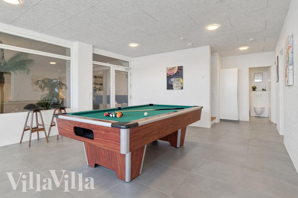 Das Luxusferienhaus 1022 für 26 Personen hat einen großen Aktivitätsraum mit u. a. Billard und Darts