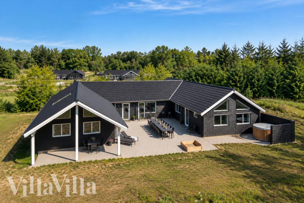 Dieses schöne Poolhaus Nr. 394 mit Platz für 22 Personen liegt in Ostjütland