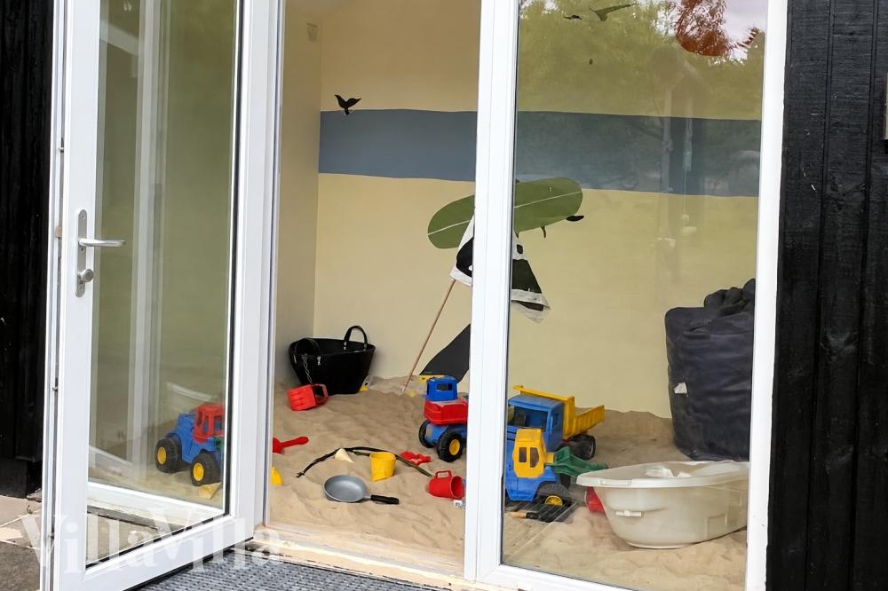 Neben den vielen schönen Stunden, die man im Poolbereich des Hauses verbringen kann, bietet das Luxusferienhaus 1009 auch zahlreiche Freizeitangebote im Freien