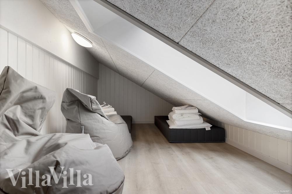 Einige der 20 Schlafgelegenheiten befinden sich im Luxusferienhaus Nr. 973 auf dem ausgebauten Dachboden