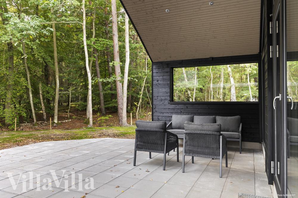 Das Luxusferienhaus Nr. 973 hat eine tolle Terrasse, die mit hochwertigen Gartenmöbeln für 20 Personen ausgestattet ist.