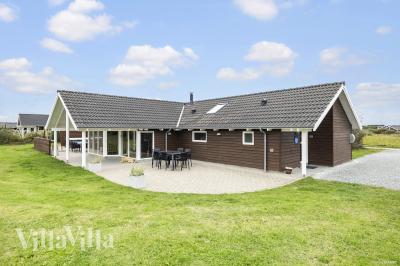 Dieses schöne Poolhaus Nr. 236 mit Platz für 14 Personen liegt in Nordjütland