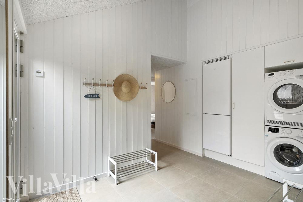 Der geräumige Eingangsbereich im Luxusferienhaus Nr. 1021 in Lolland/Falster/Mön