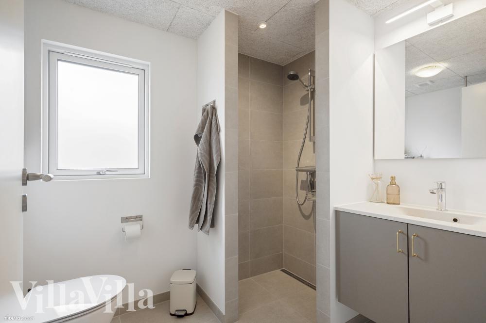 Eines der Badezimmer im Luxusferienhaus Nr. 1021